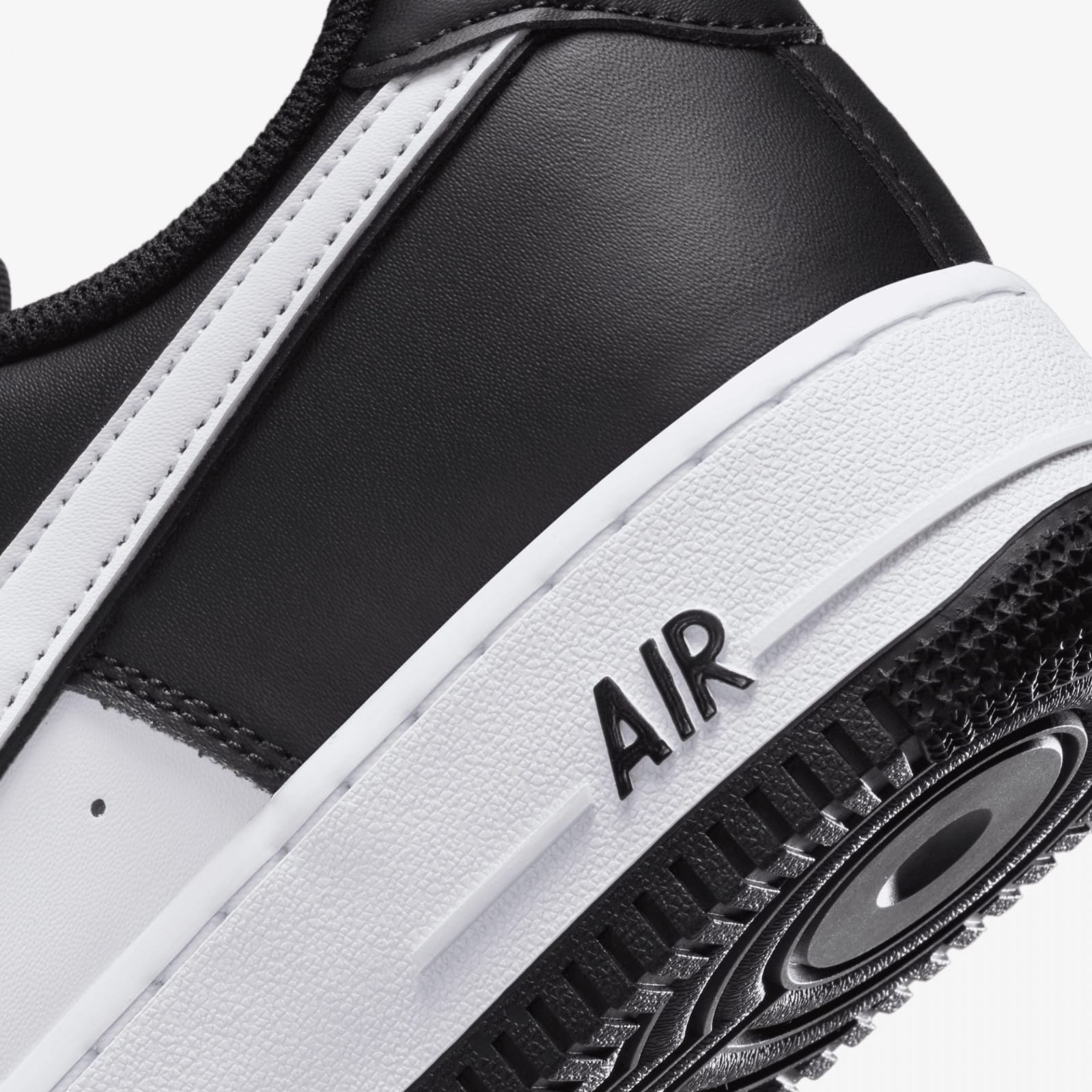 Nike Air Force 1 Low – Black