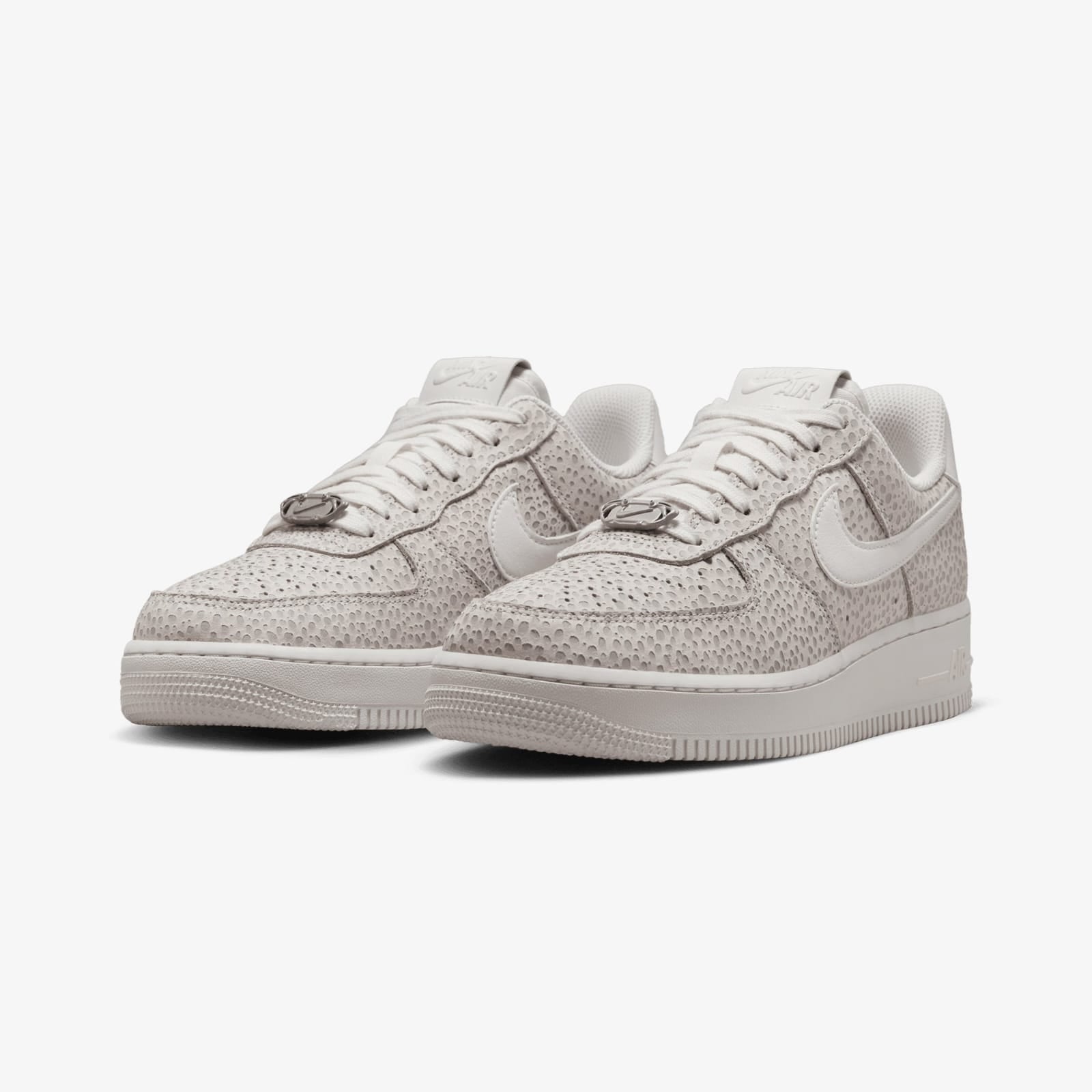 Nike Air Force 1 Low ’07 LV8 – Sail